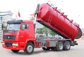 Medidores cúbicos do caminhão 6 diesel vermelhos da sucção da água de esgoto com profundidade da sucção de 5m, EURO II