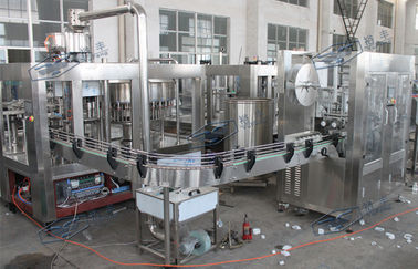 O PLC controla a linha de produção da água, máquina de enchimento plástica de Monoblock da garrafa 15000BPH